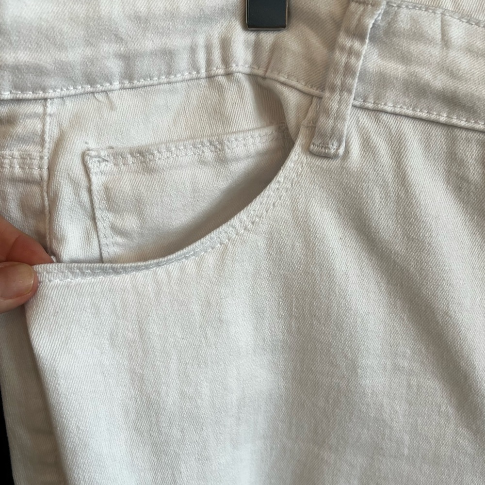 Elite Jeans White Distressed Straight-Leg – Size 23/24 🤍👖 - Picture 5 of 12